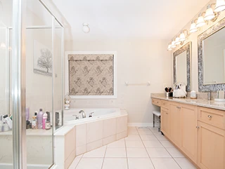 old-bathroom
